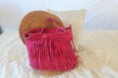 Bolso piel grande flecos fucsia